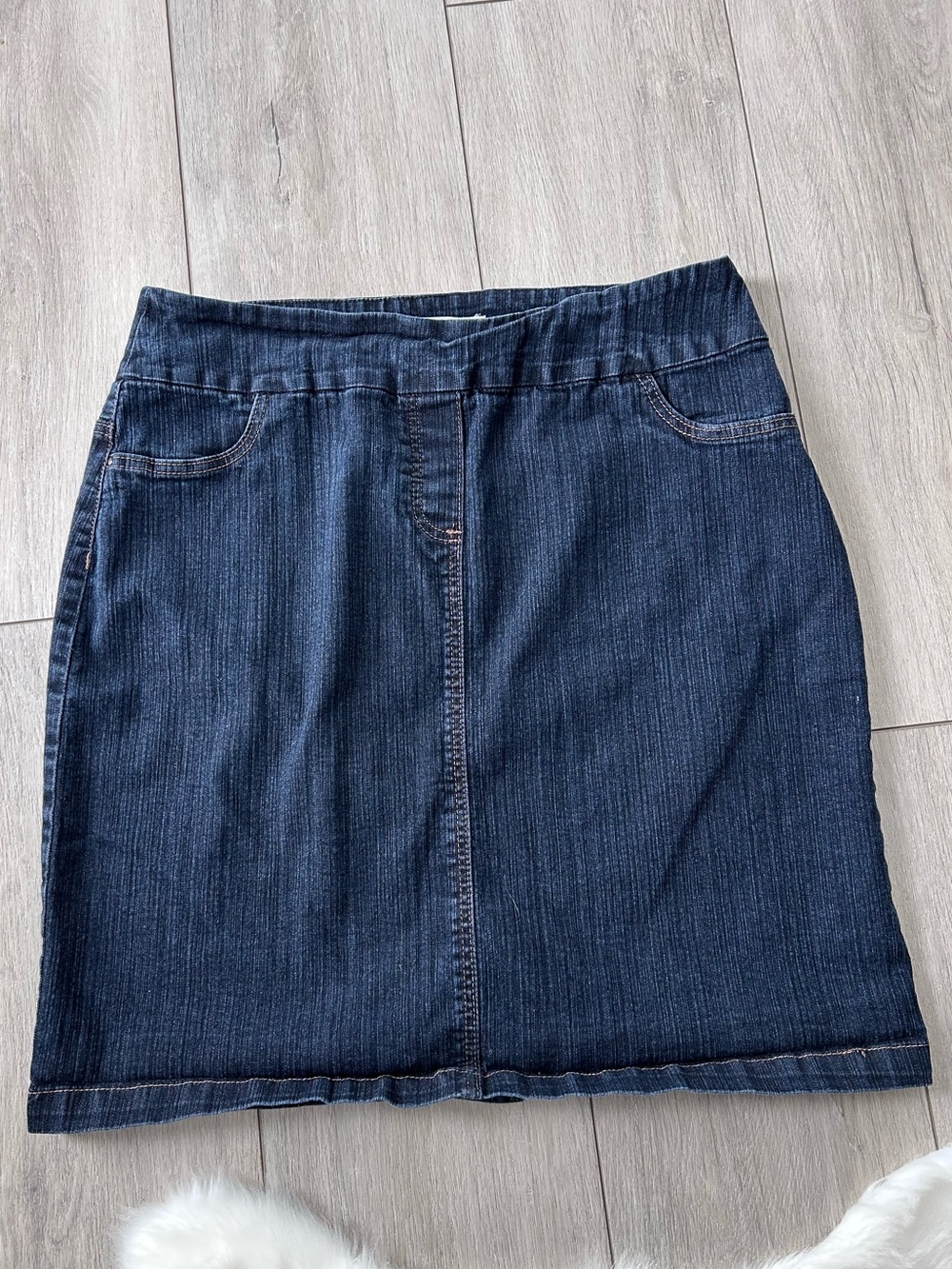 Contrast Dark Blue Pull On Denim Pencil Skirt Comfort Fit Size 18